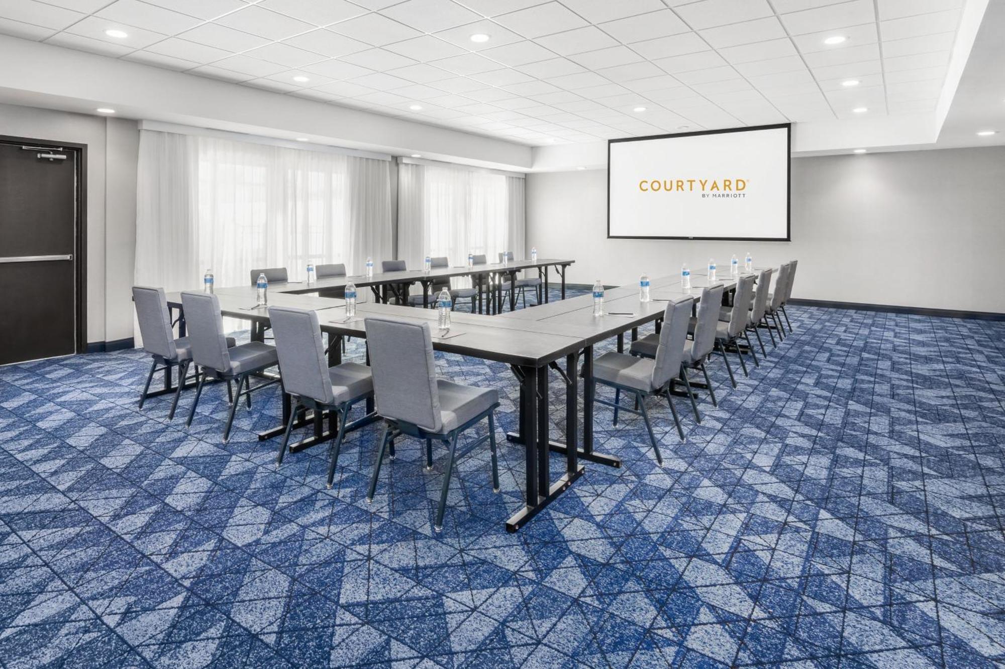 Courtyard By Marriott Auburn Hotell Eksteriør bilde