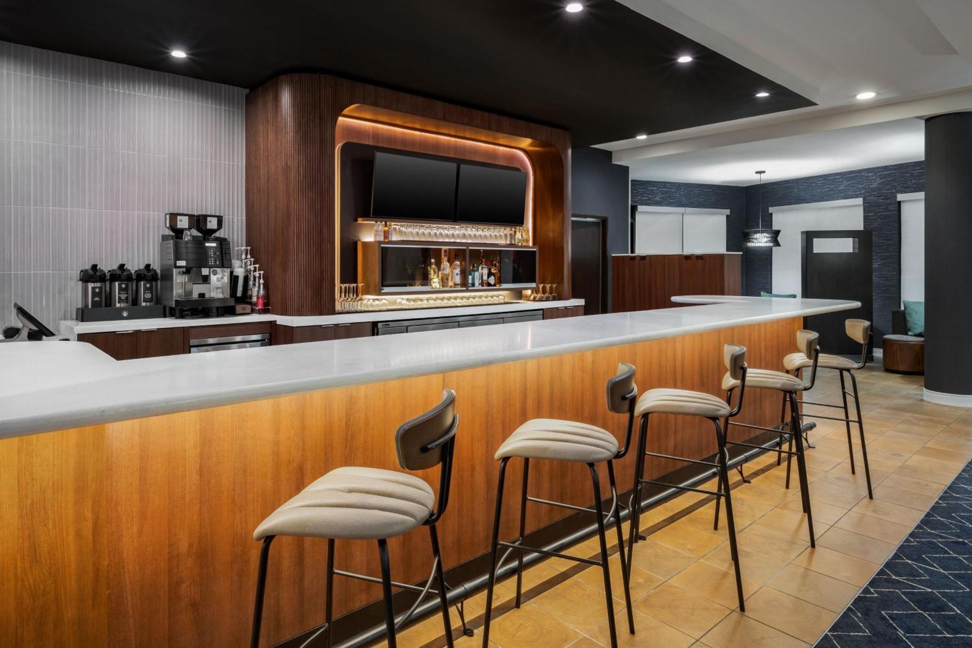 Courtyard By Marriott Auburn Hotell Eksteriør bilde