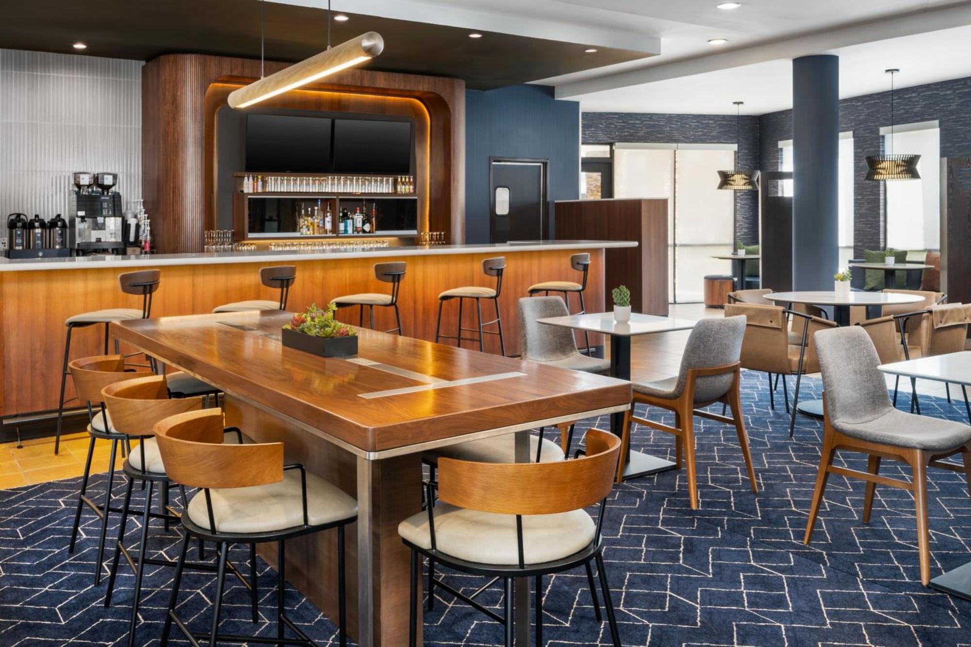 Courtyard By Marriott Auburn Hotell Eksteriør bilde