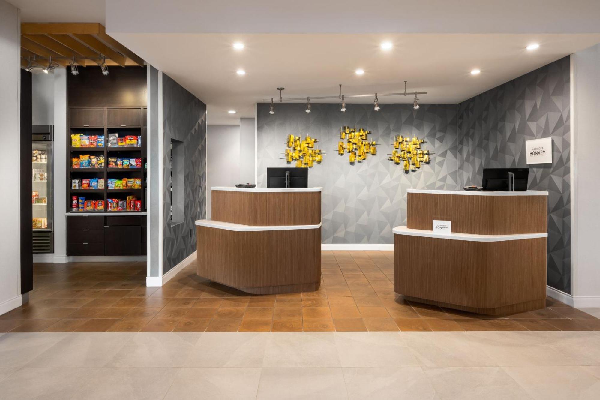 Courtyard By Marriott Auburn Hotell Eksteriør bilde