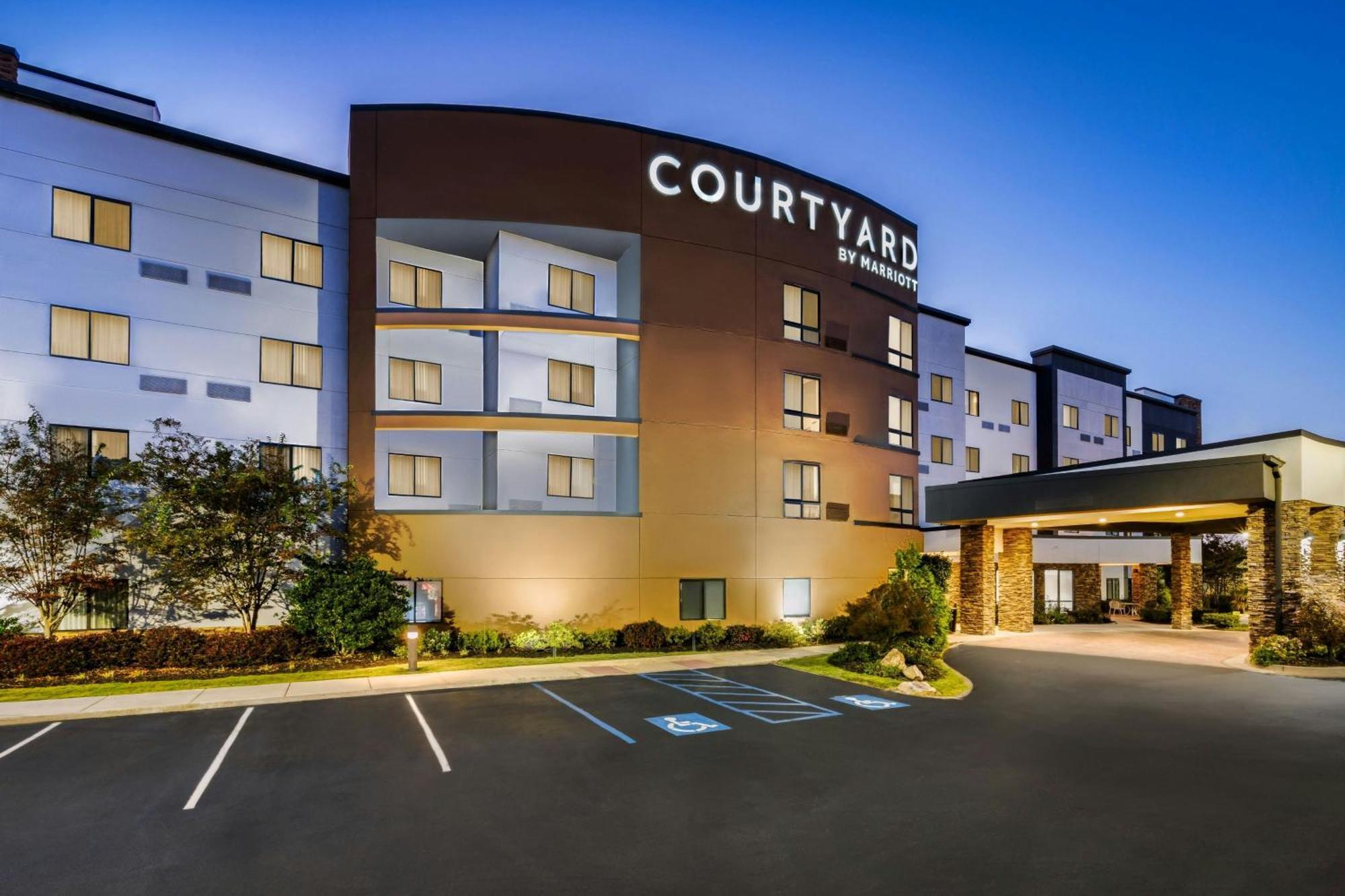 Courtyard By Marriott Auburn Hotell Eksteriør bilde